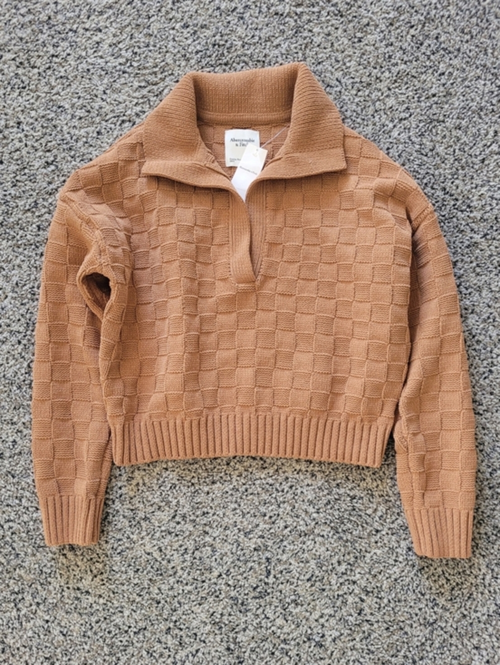 NWT Abercrombie & Fitch Checkerboard Stitch Notch Neck Sweater